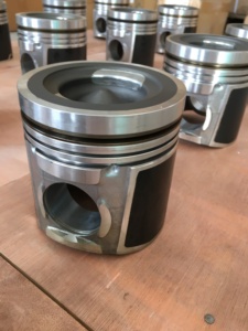Ensemble piston TCD2015 0426 4892 0426 4351 0426 <span class=keywords><strong>3245</strong></span> pour pièces détachées de moteur diesel Deutz - Product Image 4