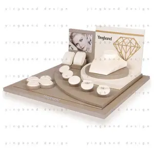 White Display Set Pu Leather In Stock Necklace Display Jewelry Display Stand