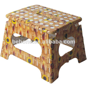 nuevo estilo portátil y de bajo precio taburete plegable de plástico - Product Image 1