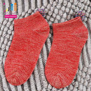 Venta al por mayor en <span class=keywords><strong>tres</strong></span> dimensiones Bola <span class=keywords><strong>de</strong></span> Pelo decoración <span class=keywords><strong>de</strong></span> punto <span class=keywords><strong>mujeres</strong></span> calcetines <span class=keywords><strong>de</strong></span> verano - Product Image 3
