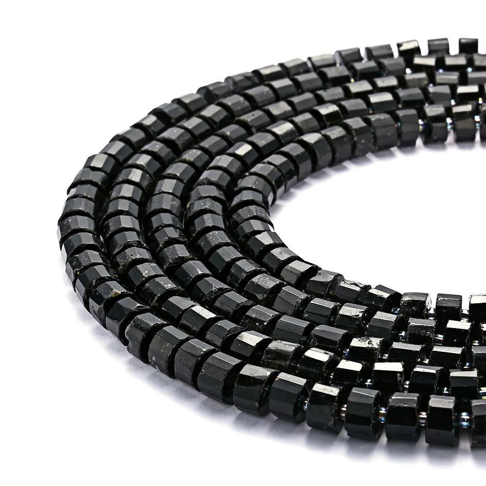 Buen turmalina negra facetada forma de rueda de piedras preciosas perlas