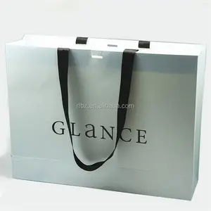 Özel büyük şarap hediye keseleri ayakkabı paketi kağıt torba özel Logo perakende kozmetik güzellik markalı noel butik kağıt torba