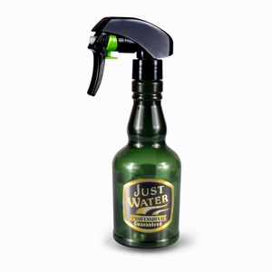 Sıcak satış yeni tip siyah beyaz açık kehribar <span class=keywords><strong>650ml</strong></span> kullanımlık tetik ince salon kuaförlük <span class=keywords><strong>PET</strong></span> sprey berber şişesi