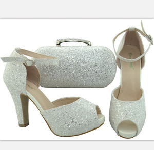KB8492 Bianco Elegante Delle Donne <span class=keywords><strong>Scarpe</strong></span> e Borsa Set Decorato con Strass <span class=keywords><strong>Scarpe</strong></span> da sposa Nigeriani e Set Borsa Italia - Product Image 1