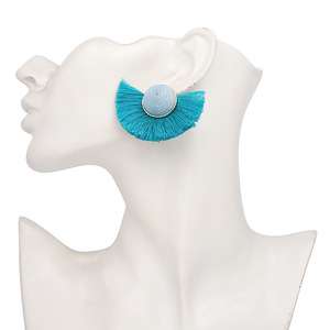 Ywmt 2018 últimas mayorista Boho folk fan lana borla pendientes para las mujeres - Product Image 3