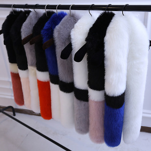 Sciarpa Lunga Ecologica in Finta Pelliccia di Coniglio in Poliestere per Abiti da Sera Invernali da Donna - Product Image 1