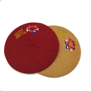 Boina bordada con logotipo personalizado para mujer, Boina de fieltro francesa con muestra gratis, novedad de 2025 - Product Image 5