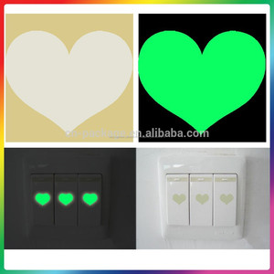 herzform glow in <span class=keywords><strong>the</strong></span> dark wandsticker - Product Image 1