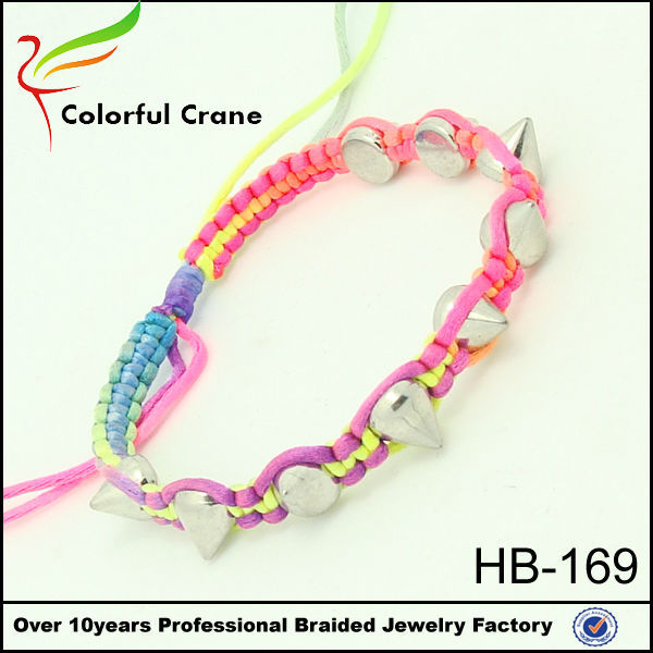Mode rainbow 2014 corde tressée de haute qualité en métal stud charme bracelet en gros et personnalisés, réglable bracelet tissé
