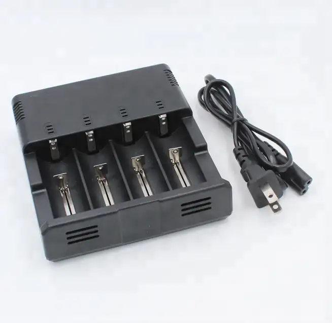 Chargeur de batterie au Lithium 18650, nouveauté 26650, 4 fentes, intelligent, arrêt automatique complète