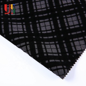 Tissu en polyester, rayonne et élasthanne à carreaux gris noir, texture floquée Ponte Roma du Japon - Product Image 6