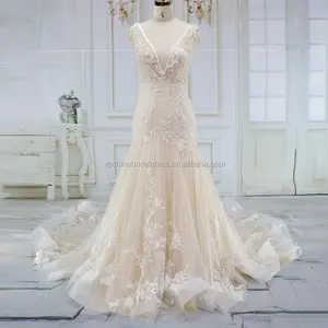 De moda de estilo princesa con bajo V sexy escote de encaje flor patrón con sirena vestido de boda