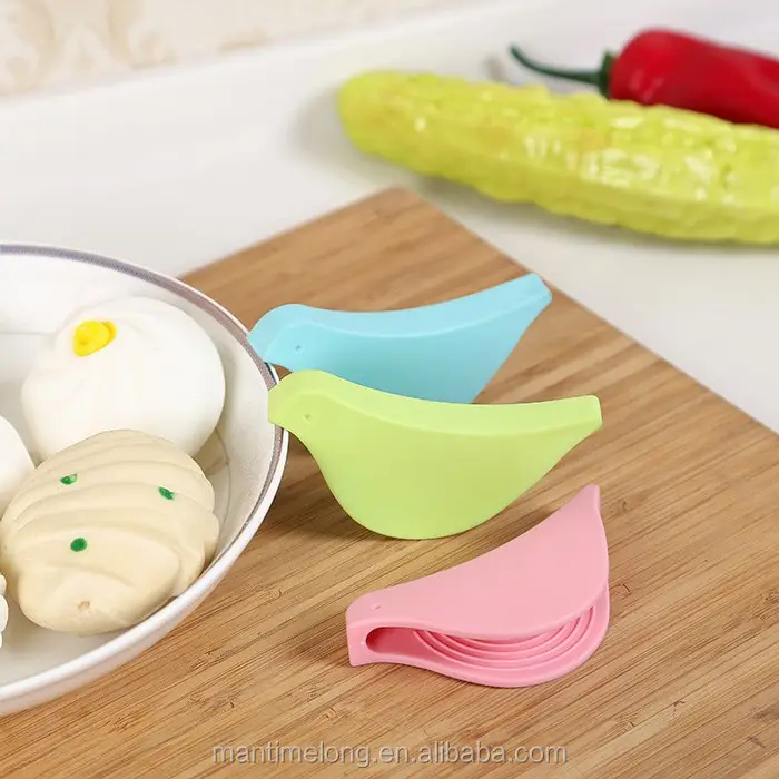 Cute bird silicone insulated gloves anti scald bowl clip oven microwave oven heat insulation protection cove