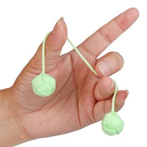 Juguetes de Puño de Mono Doble de Paracord Estilo Amarillo, Juguetes de Puño de Mono de Paracord Tejidos a Mano - Product Image 4