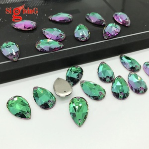 Di alta qualità magico verde eliotropio cucire su pietre a goccia gemme sciolte K9 strass a dorso piatto per body abiti da ballo latino - Product Image 1
