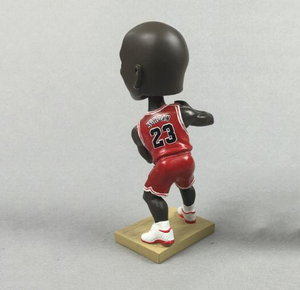 Statuetta Personalizzata in Resina di <span class=keywords><strong>Michael</strong></span> Jordan con Testa Oscillante, Fatta a Mano, Modello JE-012 - Product Image 5