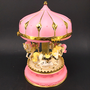 Fashion Plastic Muziekdoos Carrousel Met Led-verlichting Muziekdoos