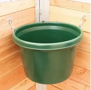 Vaschetta per secchio in plastica per cavalli - Product Image 1