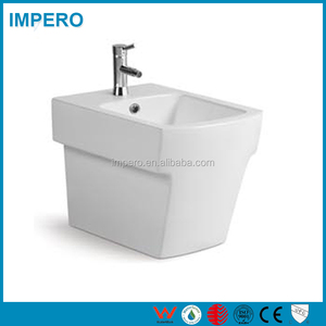 Robinetterie sanitaire mur accroché <span class=keywords><strong>femme</strong></span> en céramique propre vagin toilette bidet - Product Image 4