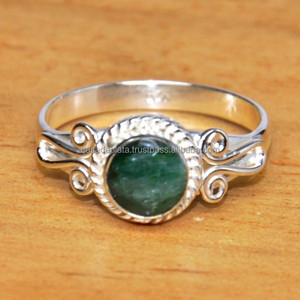 Anillo fino de Plata de Ley 925, piedra preciosa Esmeralda con ajuste de bisel de moda, último diseño de anillo de moda - Product Image 1