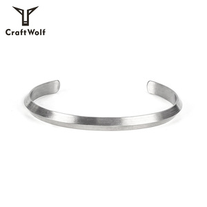 Craft Wolf fashion jewelry 2024 custom logo Personalizzato irregolare in <span class=keywords><strong>Acciaio</strong></span> Inox Braccialetto Triangolare <span class=keywords><strong>Bracciale</strong></span> per gli Uomini e le Donne - Product Image 2