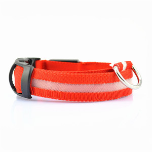 Collar <span class=keywords><strong>LED</strong></span> Ajustable de Nailon Personalizado para Perro con Luz Luminosa Intermitente a Batería, Accesorios Modernos para Mascotas - Product Image 2