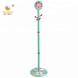 Porte-vêtements en bois pour enfant, rose, porte-manteau - Product Image 3