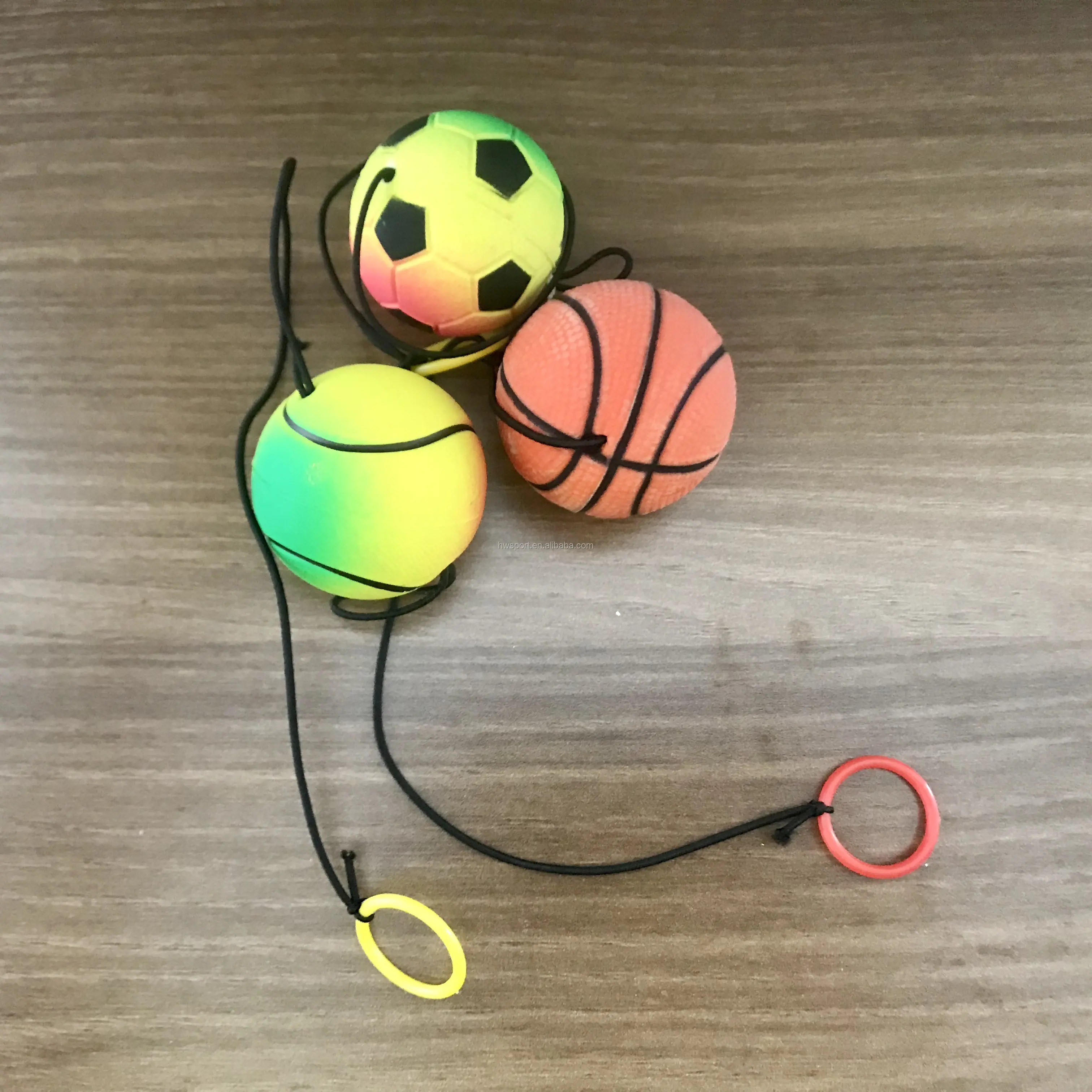 Alta rimbalzante palle di gomma con stretcahble stringa su misura 45 millimetri di stile di sport di yo-yo sfera di calcio/basket/palla da tennis giocattoli