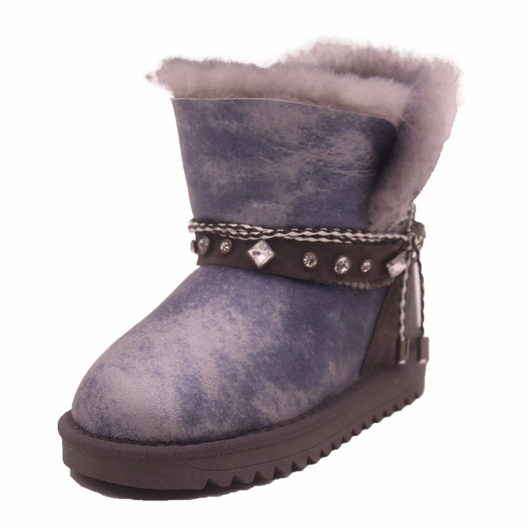 Очень удобные и теплые угги на каждый день.