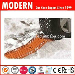 Escaper automobile pneu préhension. pistes - Product Image 1