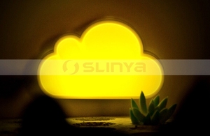 Mini Lámpara Nocturna con Sensor de Luz y Enchufe de CA, Luz Nocturna de Pared con Diseño de Nube para Habitación Infantil - Product Image 5
