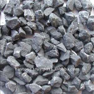 Pierre naturelle concassée noire - Product Image 1