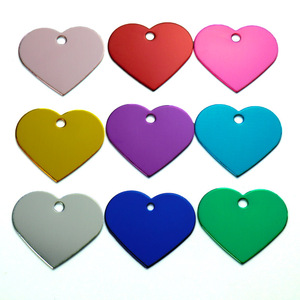 Etiquetas de identificación personalizadas para perros, con forma de corazón multicolor, 38x33mm