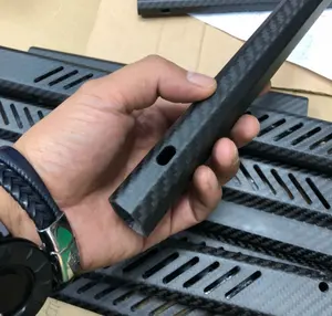 3K Tabung Oktagonal Serat Karbon Matte Tahan Panas Kepar Serat Carbon Fiber De Carbone OEM