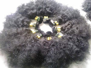 Extensiones de cabello humano virgen de templo indio 100%, venta al por mayor, cutícula alineada, sin procesamiento químico, incluye rizo ondulado suelto profundo - Product Image 2