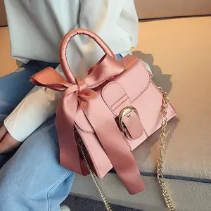 Hot Sale Mode Meisje Tassen Effen Kleur Ketting Schoudertas Crossbody All-Match Bow Draagbare Messenger Tas Dames Handtassen