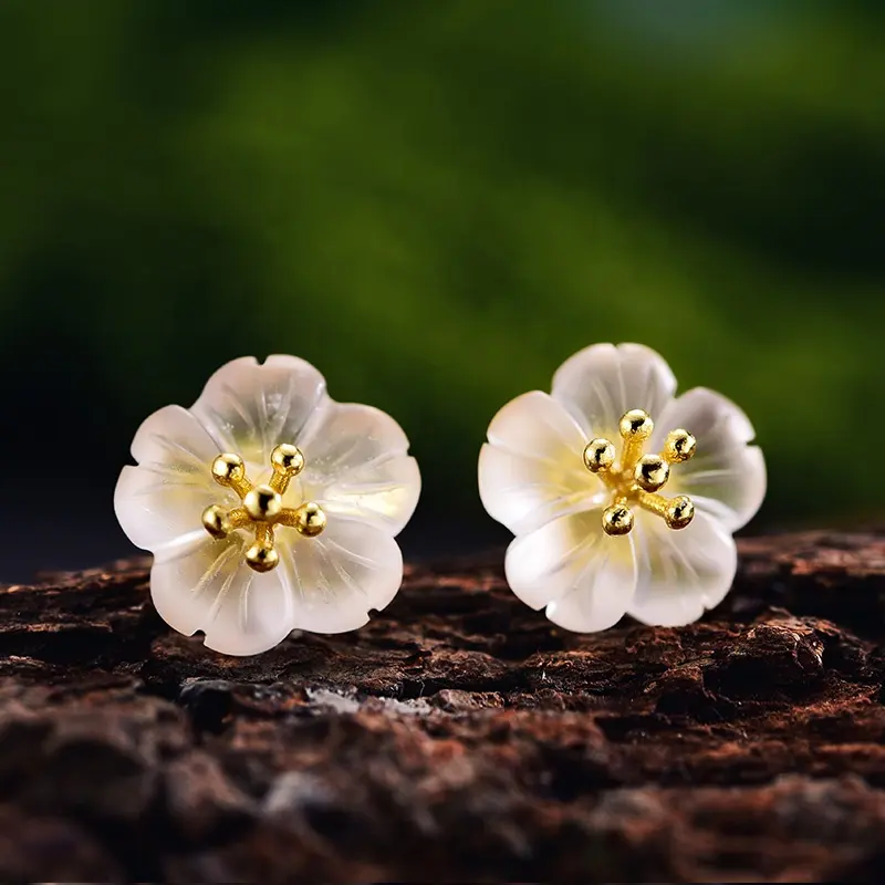 Anting-anting kancing bunga kristal asli buatan tangan Tiongkok 925 perak murni dengan perhiasan hadiah bagus berlapis emas 18k untuk wanita
