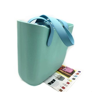 Bolso de Mano Clásico Impermeable para Mujer, Cierre de Cremallera, Bolso de Goma EVA de Alta Calidad, Bolso Tote de Silicona - Product Image 2