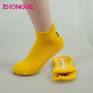 Écologique femmes chaussettes antidérapant low cut yoga chaussettes - Product Image 1