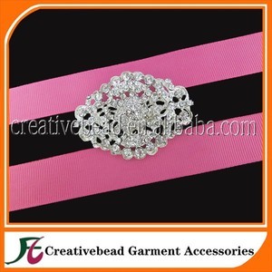 Belle élégante cristal Bling strass fleur broche gros <span class=keywords><strong>chez</strong></span> <span class=keywords><strong>les</strong></span> <span class=keywords><strong>filles</strong></span> chapeaux d'hiver - Product Image 2