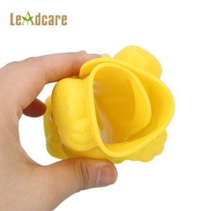 Nuevo Diseño <span class=keywords><strong>de</strong></span> Molde <span class=keywords><strong>de</strong></span> Silicona para Cubitos <span class=keywords><strong>de</strong></span> <span class=keywords><strong>Hielo</strong></span> y Helado con Forma <span class=keywords><strong>de</strong></span> <span class=keywords><strong>Manzana</strong></span>, Libre <span class=keywords><strong>de</strong></span> BPA, Ecológico, con Logotipo Personalizado - Product Image 5