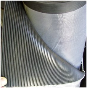 Tapis de sol antidérapant en caoutchouc ondulé fin et étroit de 3mm avec services de traitement de coupe et de moulage Format en rouleau - Product Image 3