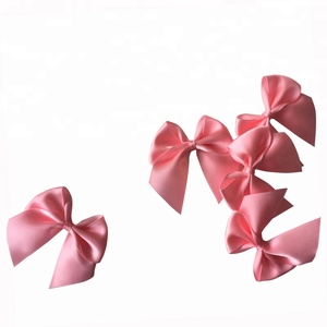6cm papillon rose pré-attaché ruban de <span class=keywords><strong>satin</strong></span> arc auto-adhésif petits arcs roses style simple face - Product Image 5