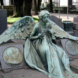 Statue di Angeli in Bronzo Antico, Angelo Madre che Bacia l'Angelo Bambino per Decorazione Cimiteriale - Product Image 2