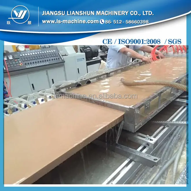 Jiangsu Plastic Extrusion Machinery PVC WPC Wood Plastic Composite Hollow Door Board Making Machine