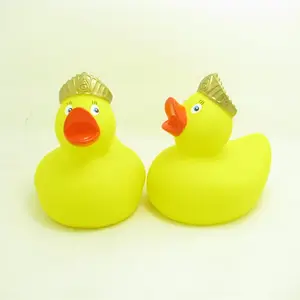 PVC crowned queen duck eco-friendly floating bath baby duck