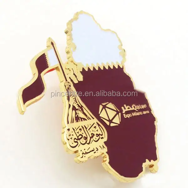 Qatar bandiera e la mappa magnete perno di metallo badge con il contenitore di regalo
