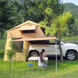 auto sul tetto tenda di campeggio di lusso