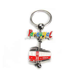 Llavero personalizado de recuerdo de Portugal, llavero de autobús giratorio amarillo/rojo - Product Image 1