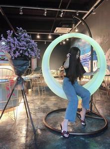 ชุดแบตเตอรี่พลาสติก PE แบบหมุนชาร์จไฟได้สำหรับใช้ในห้องนั่งเล่นหรือห้องนอน - Product Image 3